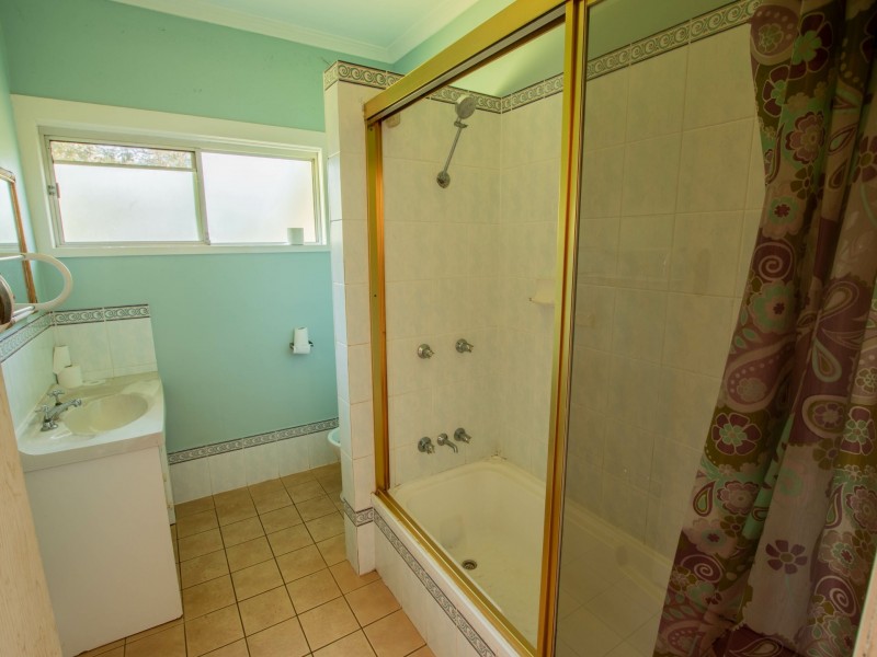 2 Highland Street, Russell Island QLD 4184