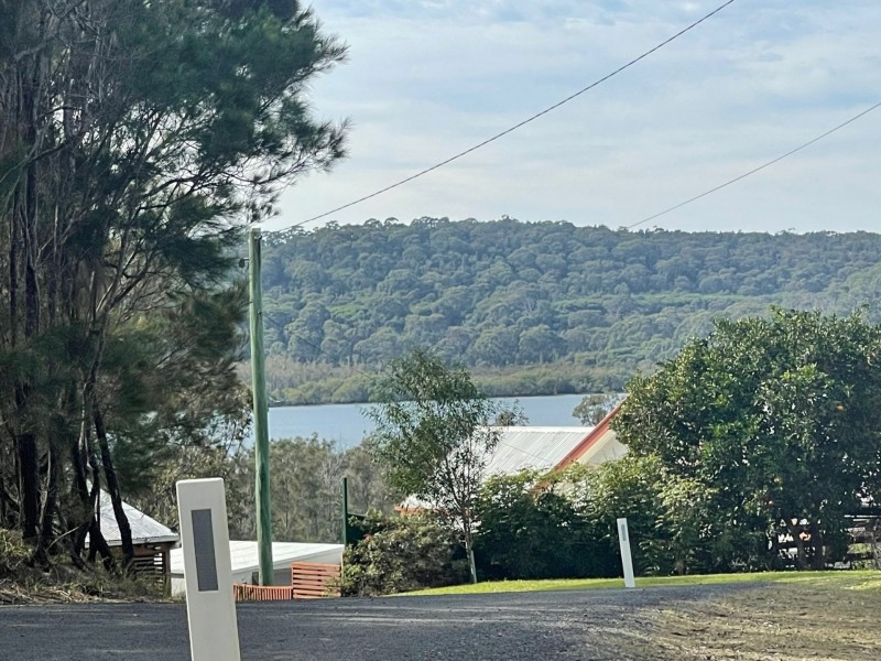 51 Aquamarine Ave, Russell Island QLD 4184