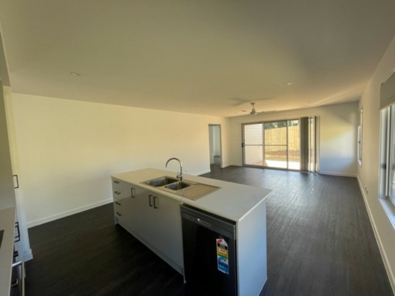 3 Anne Street, Russell Island QLD 4184