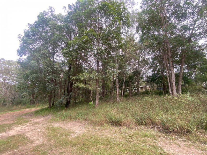 6 VICTORIA AVE, Russell Island QLD 4184