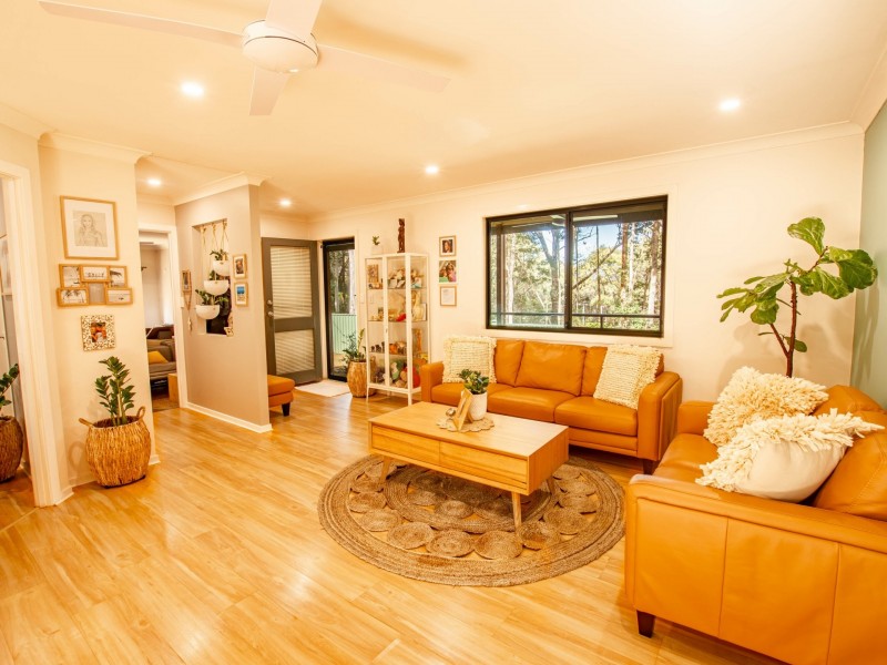 15 Darling Street, Russell Island QLD 4184