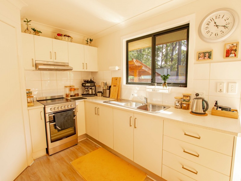 15 Darling Street, Russell Island QLD 4184