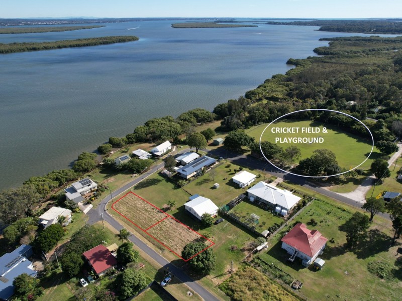 29- Mark Road, Russell Island QLD 4184