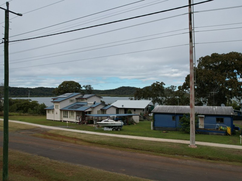 133 Canaipa Point Dve, Russell Island QLD 4184
