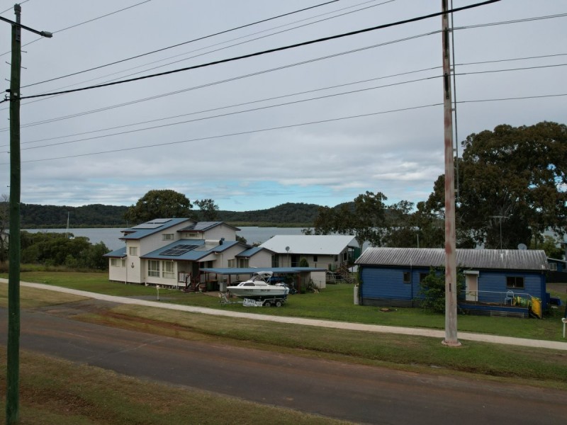 133 Canaipa Point Dve, Russell Island QLD 4184