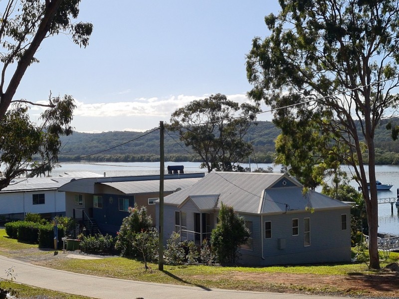 104 Wahine Drive, Russell Island QLD 4184