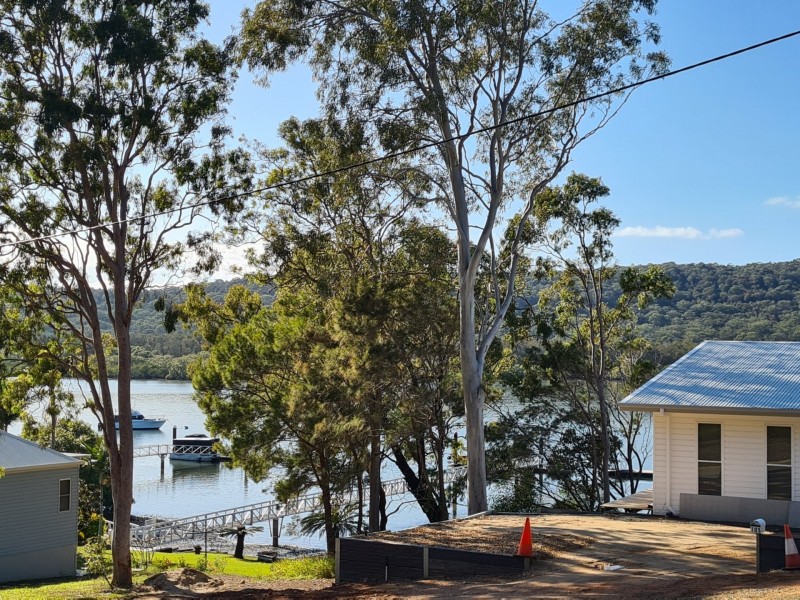 104 Wahine Drive, Russell Island QLD 4184