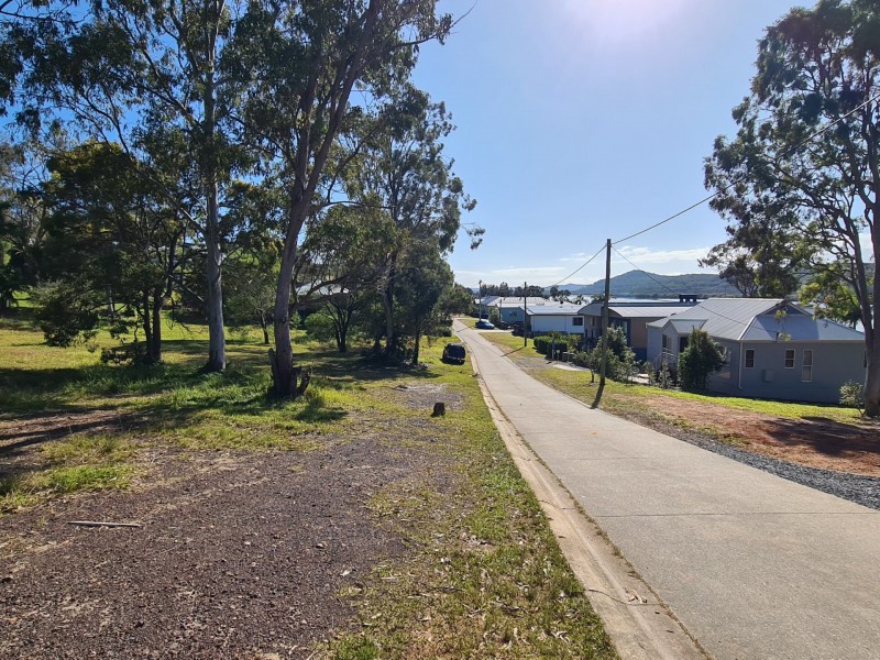 104 Wahine Drive, Russell Island QLD 4184