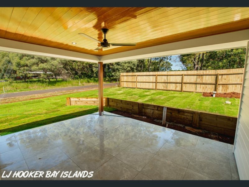 84 Jackson Road, Russell Island QLD 4184