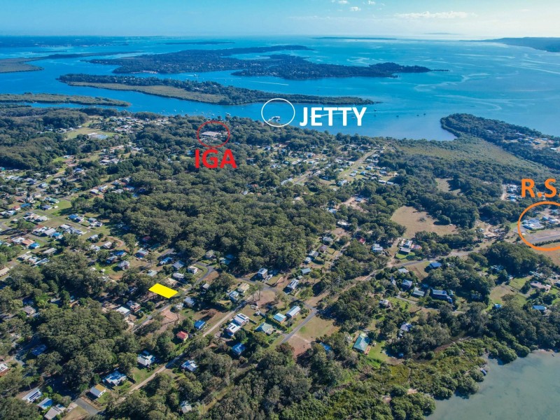 8 Seaview, Russell Island QLD 4184