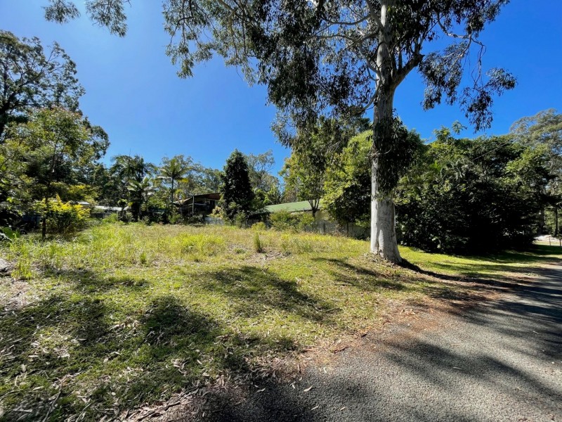 15 DEENYA PARADE, Russell Island QLD 4184