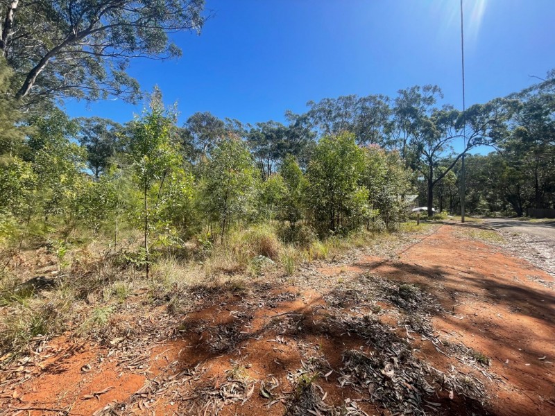 8 Glenfield Avenue, Russell Island QLD 4184