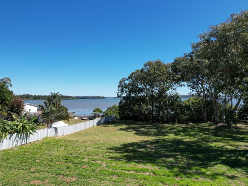 89 Canaipa Point Drive, Russell Island QLD 4184