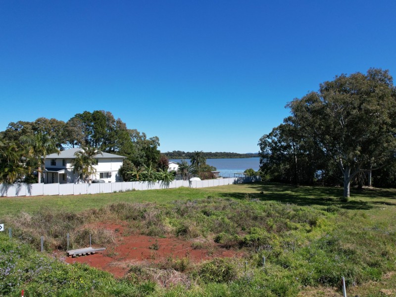 89 Canaipa Point Drive, Russell Island QLD 4184