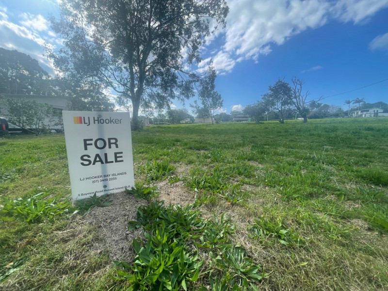 31 Waratah St, Russell Island QLD 4184