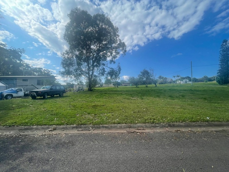 31 Waratah St, Russell Island QLD 4184