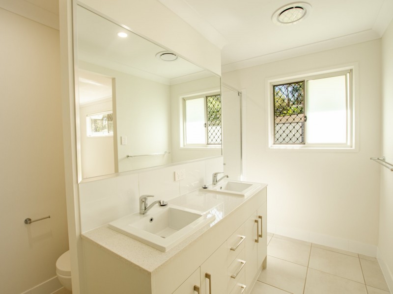 27 Ilumba Street, Russell Island QLD 4184