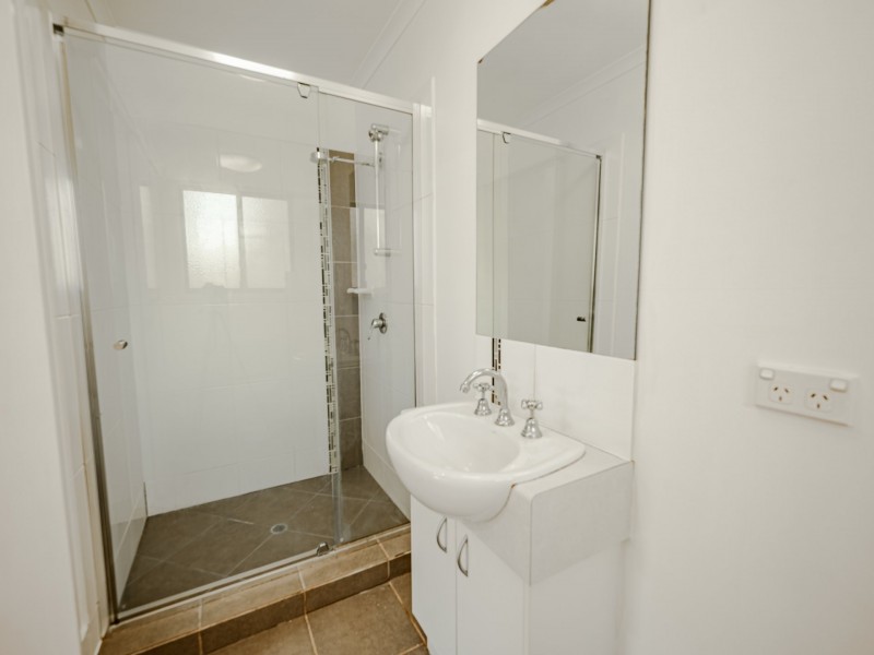 8 Taylor, Russell Island QLD 4184