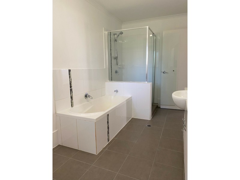 8 Taylor, Russell Island QLD 4184