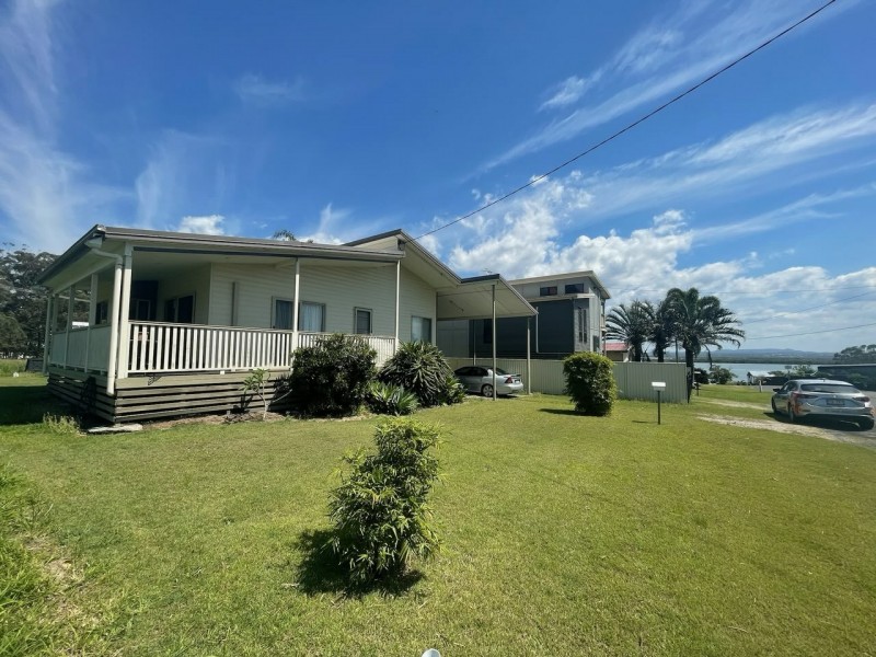 16 PANORAMA AVE, Russell Island QLD 4184