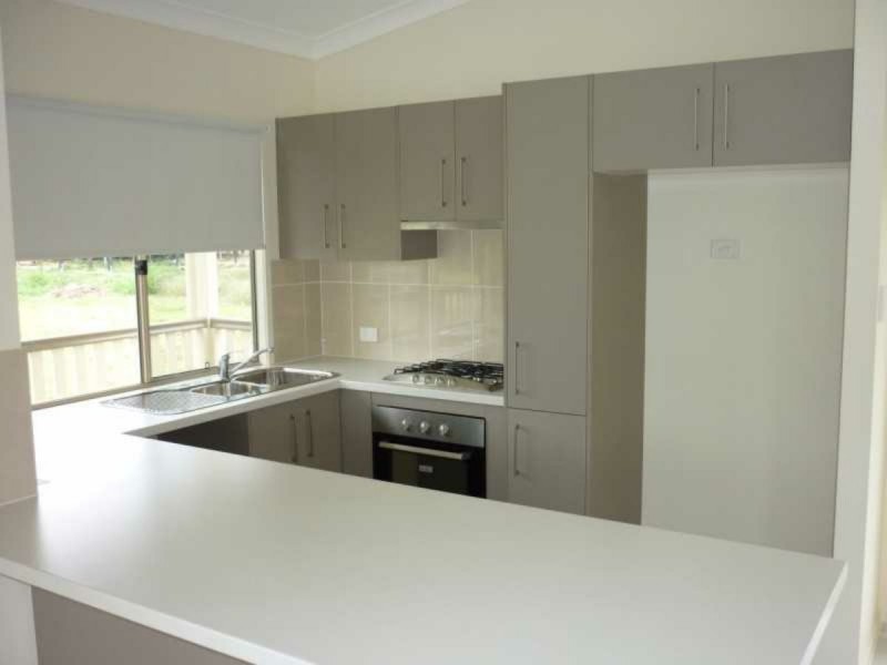 16 PANORAMA AVE, Russell Island QLD 4184