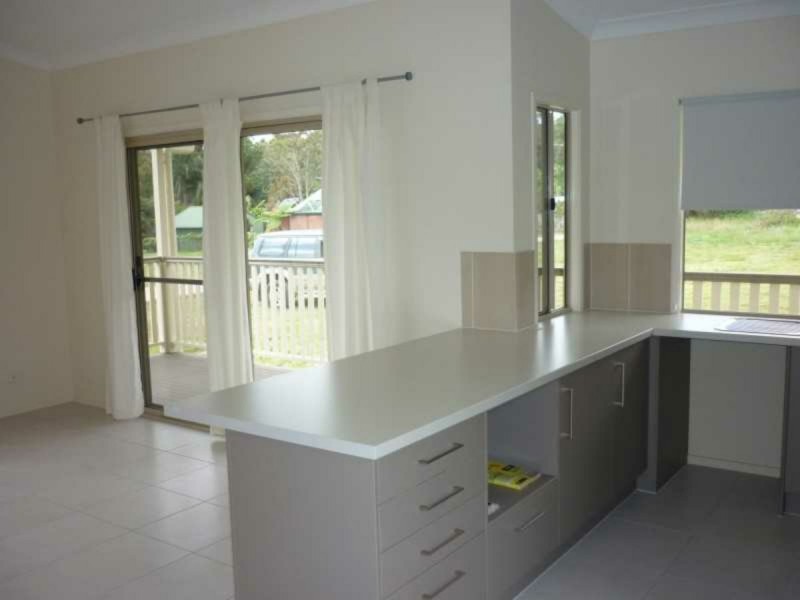 16 PANORAMA AVE, Russell Island QLD 4184