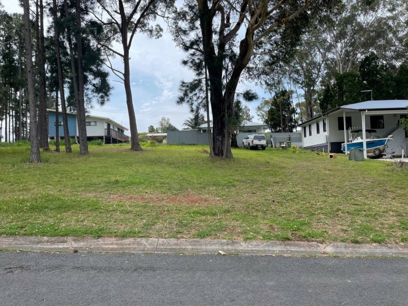 27 BERNBOROUGH STREET, Russell Island QLD 4184