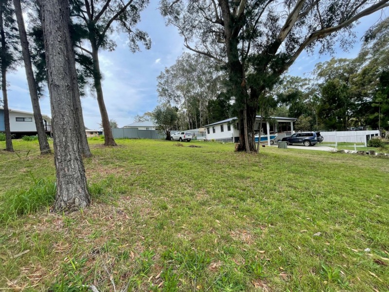 27 BERNBOROUGH STREET, Russell Island QLD 4184