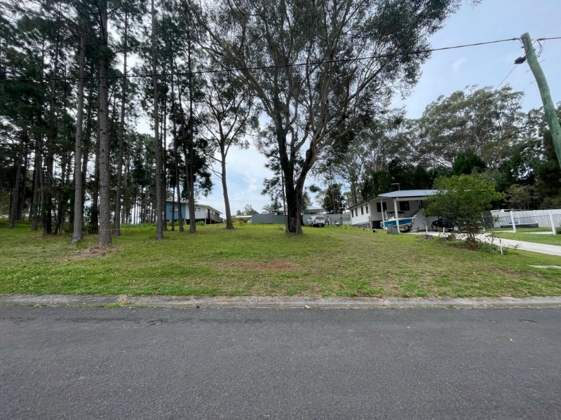 27 BERNBOROUGH STREET, Russell Island QLD 4184