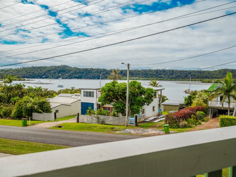 37 Canaipa Point Dve, Russell Island QLD 4184