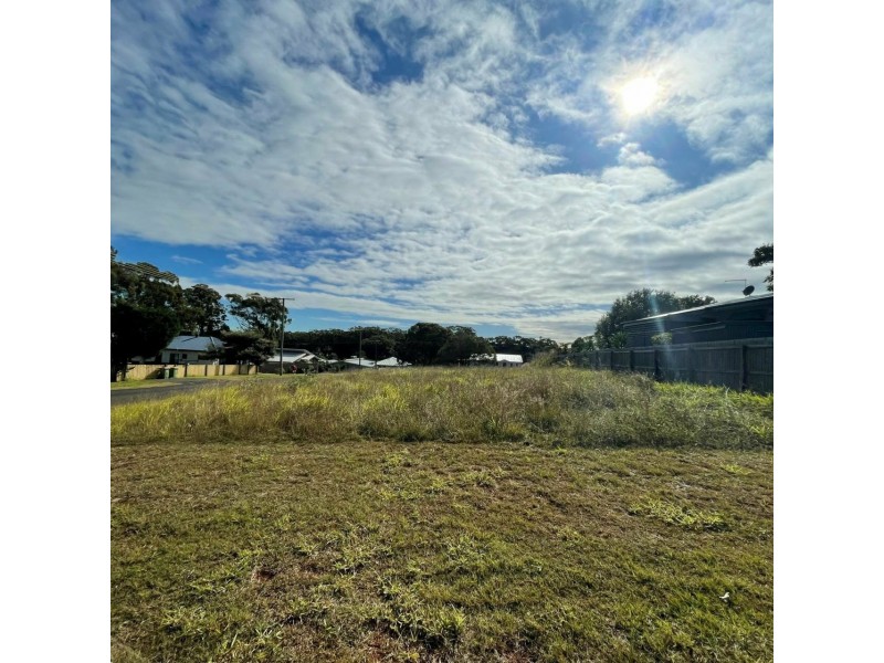 31 Highland St, Russell Island QLD 4184