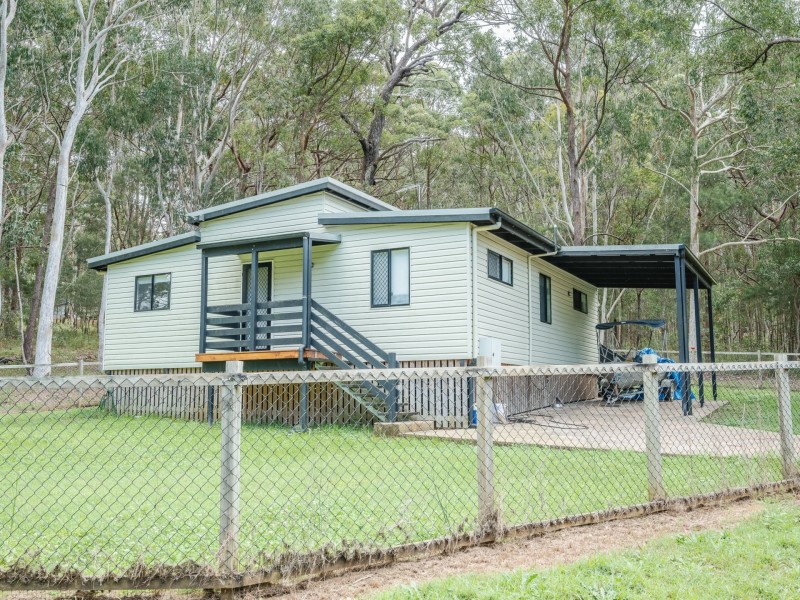 21 Wentworth Parade, Russell Island QLD 4184