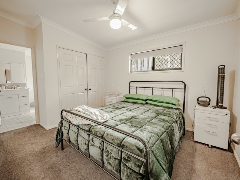 21 Wentworth Parade, Russell Island QLD 4184