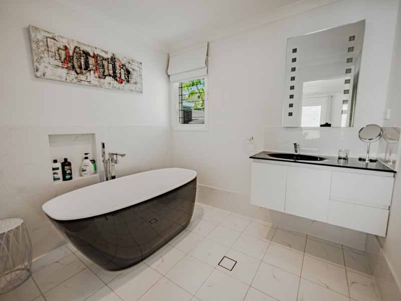 Russell Island QLD 4184