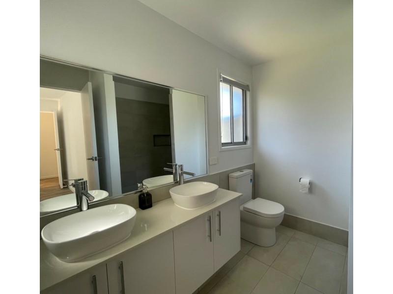 12 Aralia Street, Russell Island QLD 4184