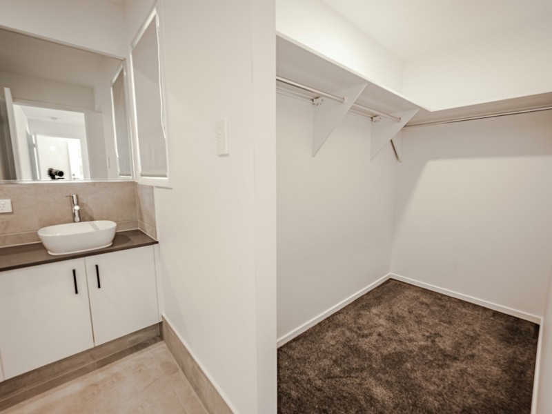 23 Woomera St, Russell Island QLD 4184