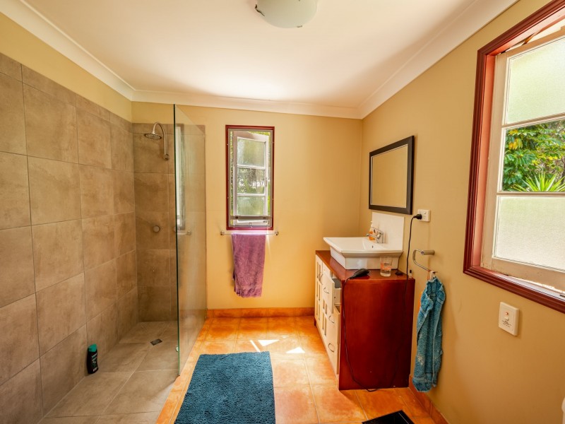 6 Sapphire, Russell Island QLD 4184