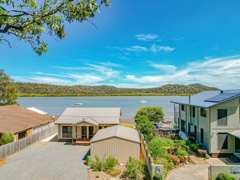 160 Canaipa Point Dve, Russell Island QLD 4184