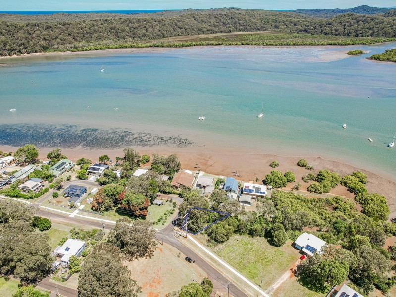 160 Canaipa Point Dve, Russell Island QLD 4184