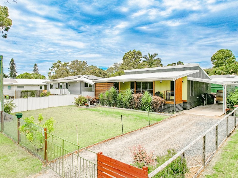 18 Reading St, Russell Island QLD 4184