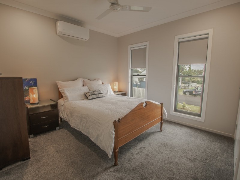 10 Vista St, Russell Island QLD 4184