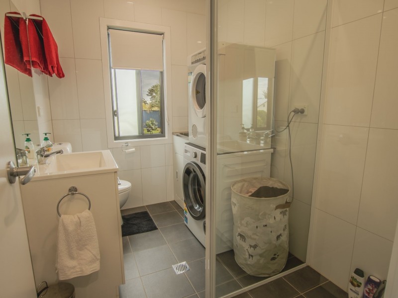 10 Vista St, Russell Island QLD 4184