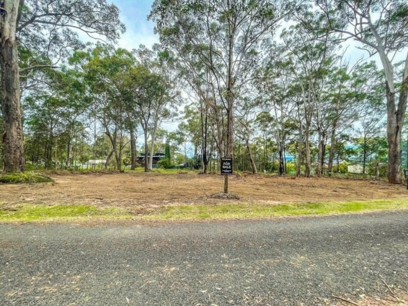 16 Heeterra St, Russell Island QLD 4184