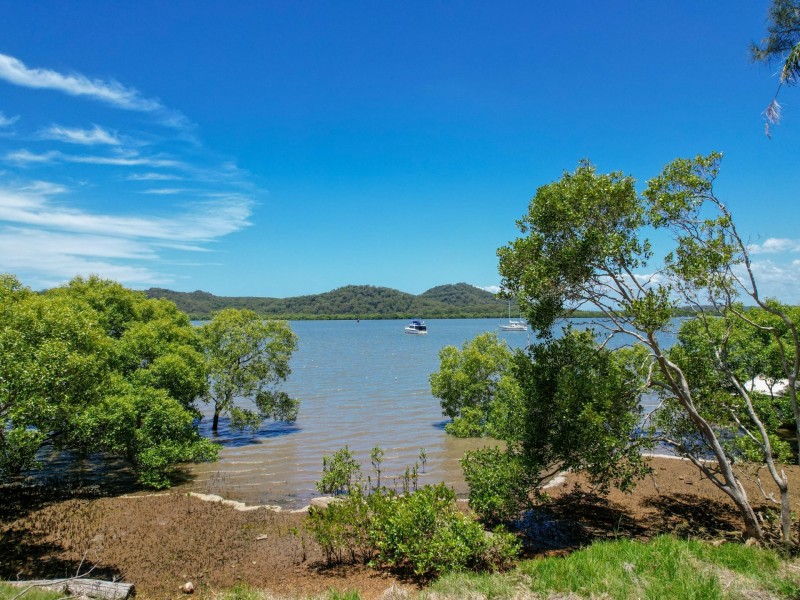 20 Emerson Street, Russell Island QLD 4184