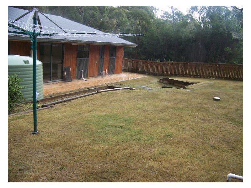 13 Emerald St, Russell Island QLD 4184