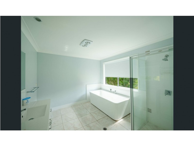 4 Cutter Street, Russell Island QLD 4184