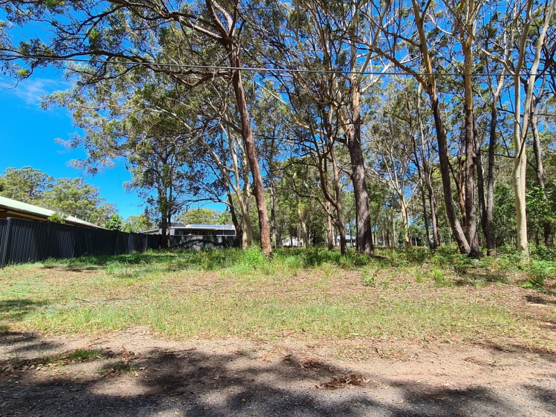 4 ROMFORD CRESCENT, Russell Island QLD 4184