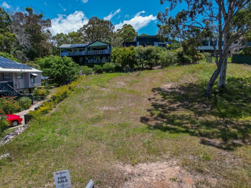 92 Wahine Drive, Russell Island QLD 4184