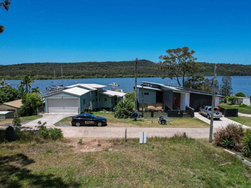 92 Wahine Drive, Russell Island QLD 4184