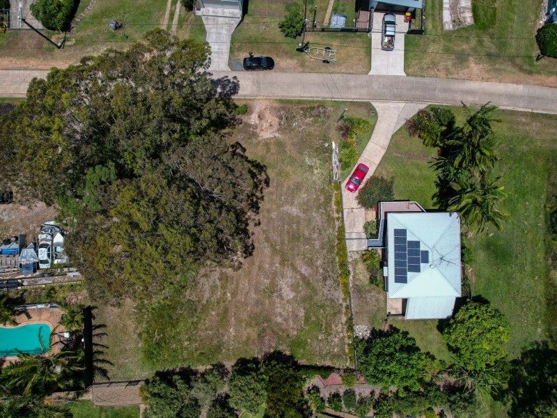 92 Wahine Drive, Russell Island QLD 4184